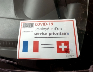 Covid-19: macaron service prioritaire Geneve
